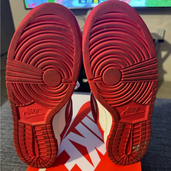 Nike Dunk Low SP
Size 9.5 - Picture 6 of 8